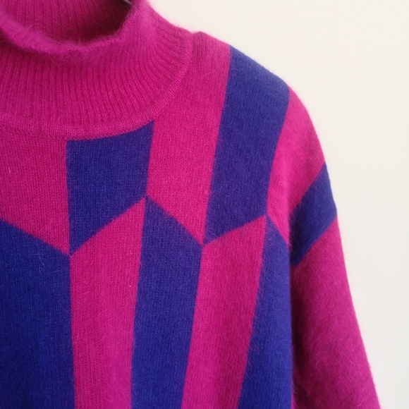Vintage 80's 90's Angora Rabbit Hair and Lambswool Bright Geometric Swea… - Picture 11 of 16